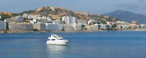 Best Time to Charter a Yacht in Mallorca