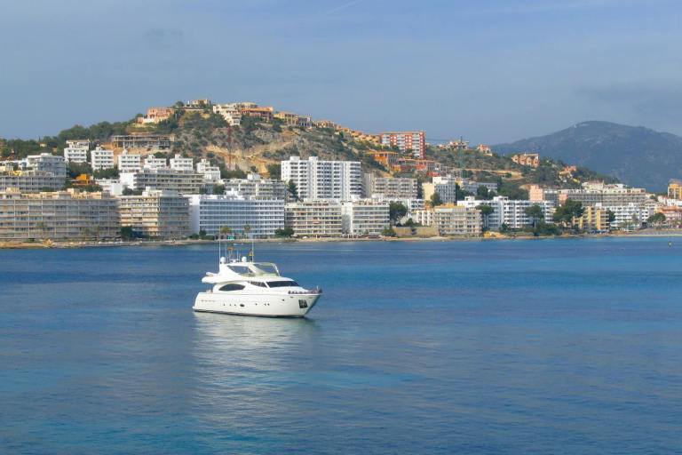 Best Time to Charter a Yacht in Mallorca