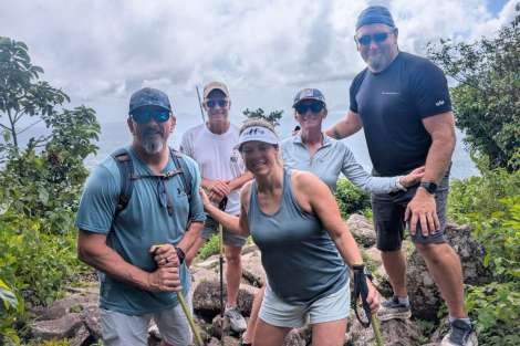 Review img # 6 of the yacht DRAGONFLY