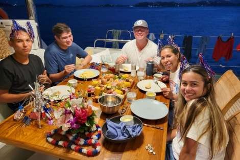 Review img # 73 of the yacht LIQUID ZEN