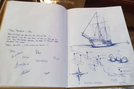 Review img # 7 of the yacht Malena