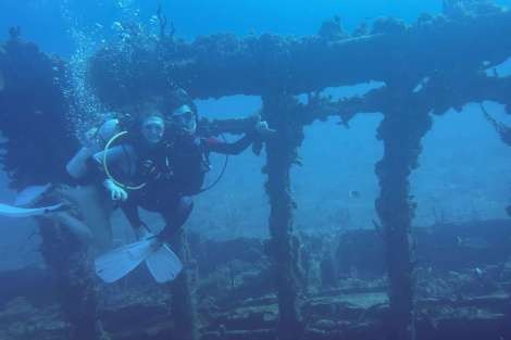 Review img # 4 of the yacht OHANA