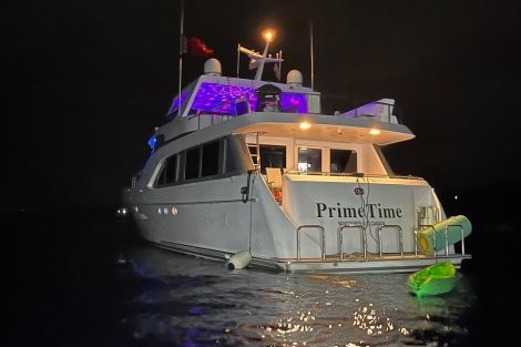 Review img # 6 of the yacht PRIME TIME