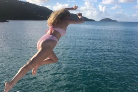 Review img # 137 of the yacht RAPSCALLION