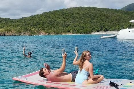 Review img # 139 of the yacht RAPSCALLION