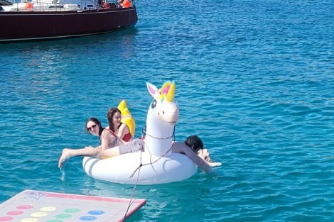 Review img # 96 of the yacht RAPSCALLION