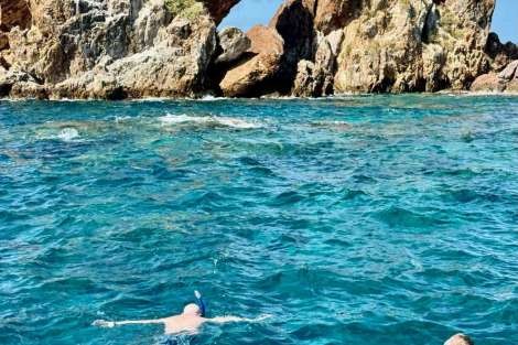 Review img # 63 of the yacht RAPSCALLION