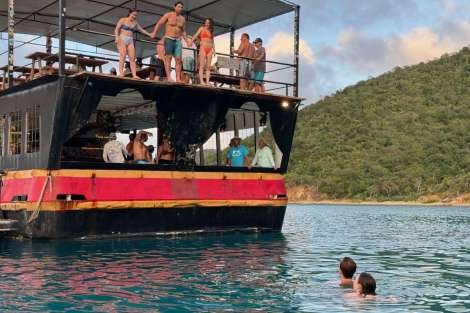 Review img # 60 of the yacht RAPSCALLION