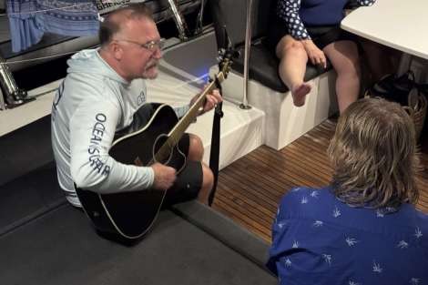 Review img # 23 of the yacht RAPSCALLION