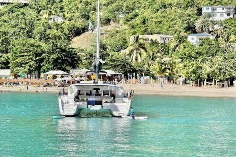 Review img # 10 of the yacht RAPSCALLION