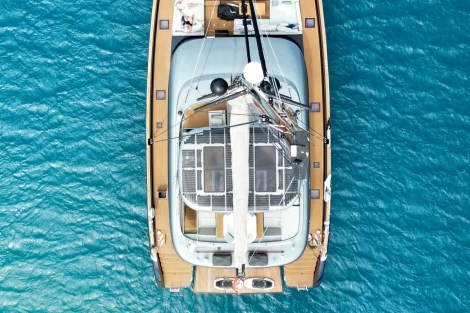 Review img # 6 of the yacht RELENTLESS II  80